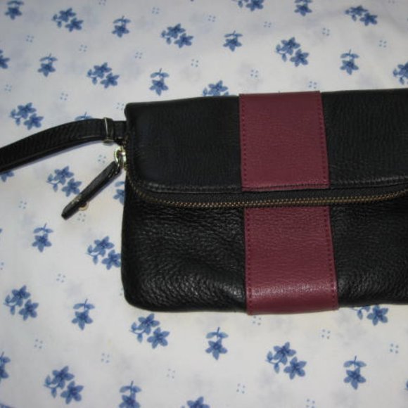 Talbots Black Burgundy Leather Wristlet Wallet Excellent Condition - Picture 9 of 12